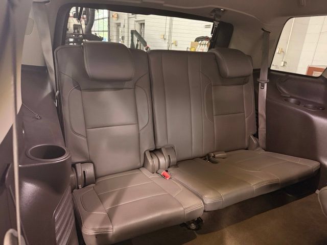 Used 2015 GMC Yukon Denali w/ Premium Package AWD/4WD image 26