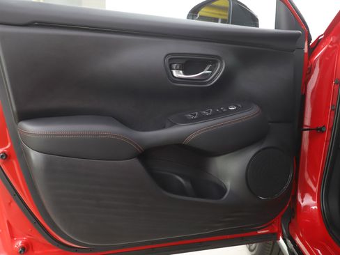 Used 2025 Honda HR-V Sport image 18