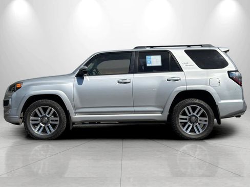 Used 2022 Toyota 4Runner TRD Sport w/ Technology Package AWD/4WD image 5