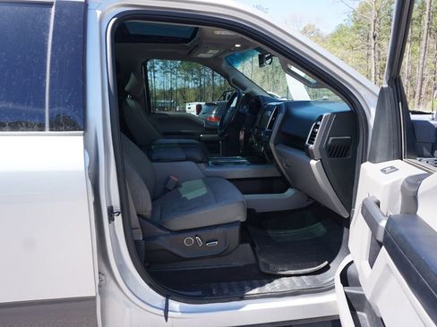 Used 2016 Ford F150 XLT w/ Equipment Group 302A Luxury image 15