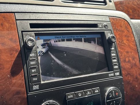 Used 2008 Chevrolet Tahoe LTZ w/ LTZ Preferred Equipment Group AWD/4WD image 30
