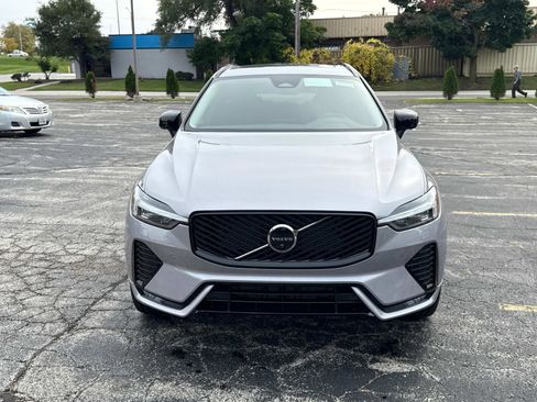 New 2026 Volvo XC60 B5 Plus w/ Climate Package image 2
