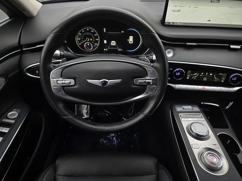 Used 2025 Genesis GV70 2.5T AWD/4WD image 12