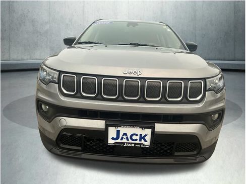 Used 2022 Jeep Compass Latitude AWD/4WD image 10