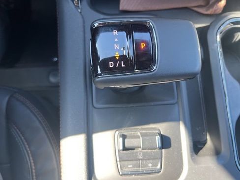 Used 2024 GMC Sierra 1500 AT4 w/ Technology Package image 51