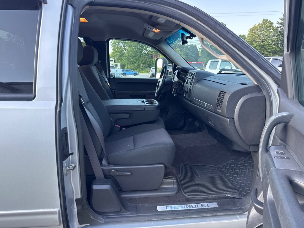 Used 2012 Chevrolet Silverado 2500 LT AWD/4WD image 13