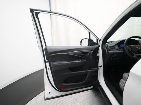 Used 2025 Honda Passport EX-L image 28