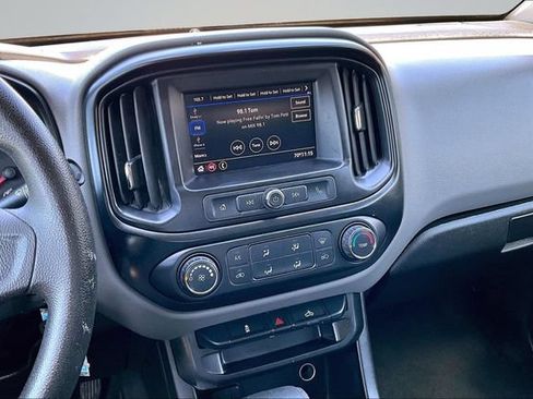 Used 2021 Chevrolet Colorado W/T RWD image 10
