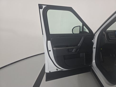 Used 2024 Rivian R1T Adventure AWD/4WD image 16