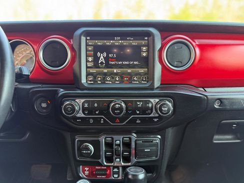 Used 2023 Jeep Wrangler Unlimited Rubicon w/ LED Lighting Group image 21