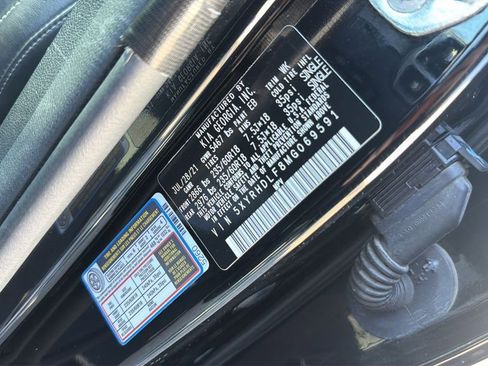 Used 2021 Kia Sorento EX w/ Panoramic Sunroof Package image 11