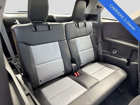 Used 2024 Ford Explorer XLT w/ Equipment Group 202A AWD/4WD image 27
