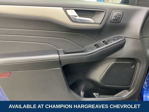 Used 2022 Ford Escape SEL w/ Technology Package AWD/4WD image 30