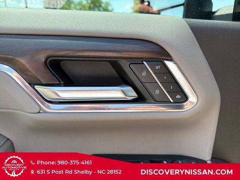 Used 2024 GMC Sierra 2500 SLT w/ SLT Premium Package AWD/4WD image 11