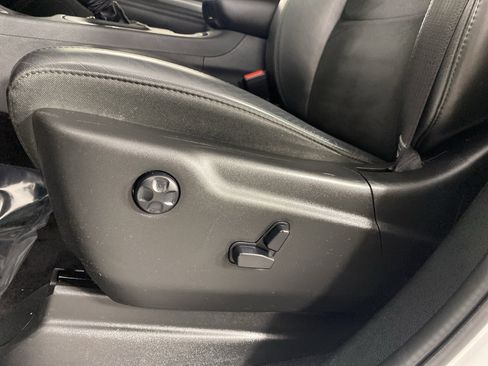 Used 2018 Dodge Durango GT AWD/4WD image 14