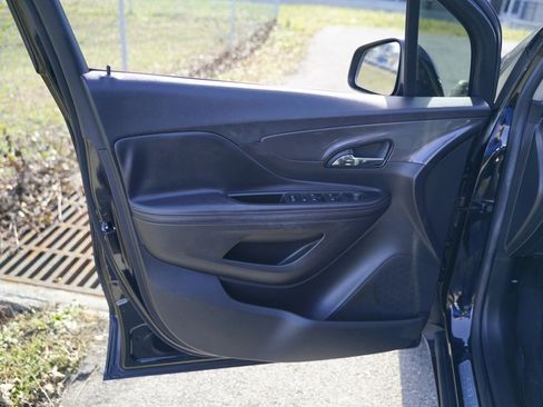 Used 2019 Buick Encore Essence w/ Experience Buick Package image 16