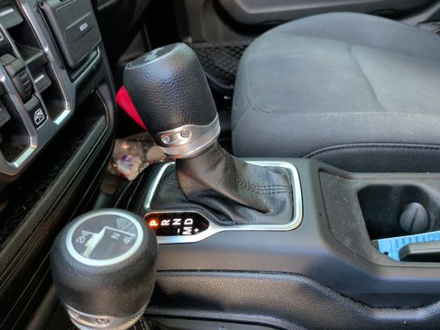 Used 2023 Jeep Wrangler Unlimited Sport AWD/4WD image 24