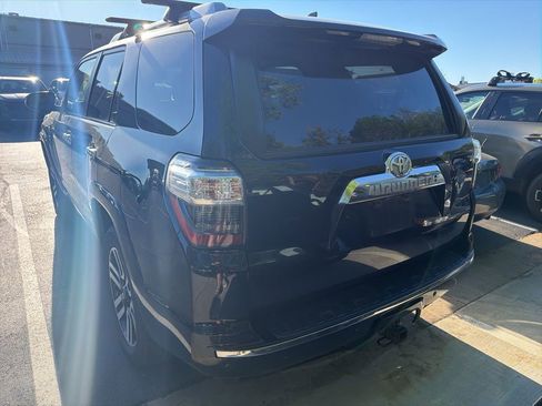 Used 2022 Toyota 4Runner Limited image 9