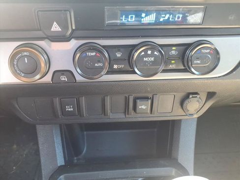 Used 2023 Toyota Tacoma SR AWD/4WD image 22