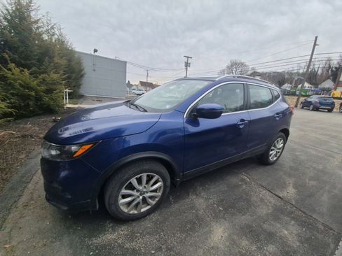 Used 2020 Nissan Rogue Sport SV image 4