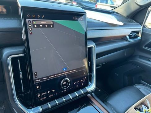 Certified 2025 GMC Yukon Denali image 19