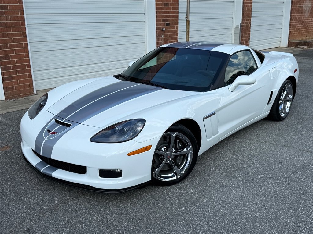 Used 2013 Chevrolet Corvette Grand Sport w/ 4LT Preferred Equipment Group RWD image 3