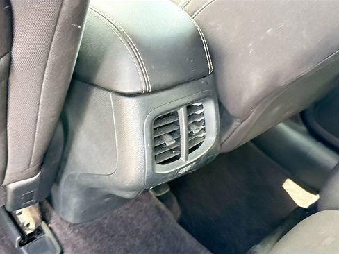 Used 2016 Jeep Cherokee Latitude w/ Safety/Convenience Group FWD image 28