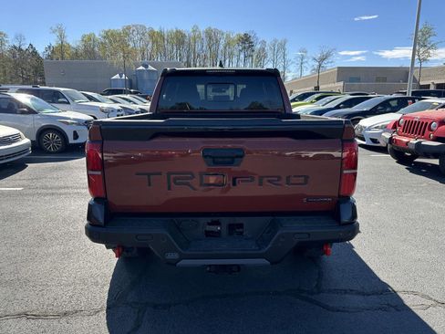 Used 2025 Toyota RAV4 XSE w/ Weather Package image 4