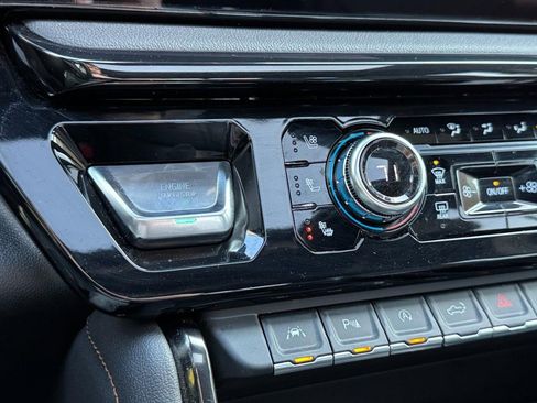 Used 2025 GMC Sierra 1500 AT4 w/ AT4 Premium Package image 21