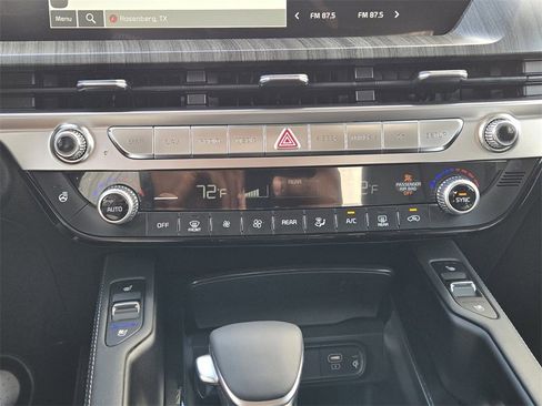 New 2025 Kia Telluride EX w/ EX Captain's Chair Package image 14