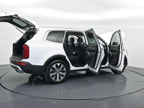 Used 2022 Kia Telluride S AWD/4WD image 40