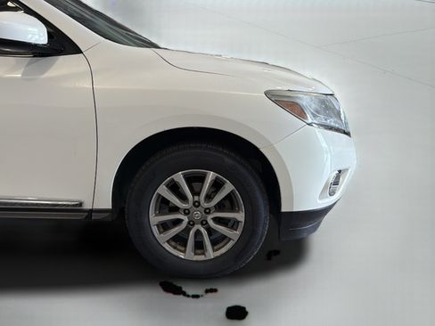 Used 2014 Nissan Pathfinder SL AWD/4WD image 35