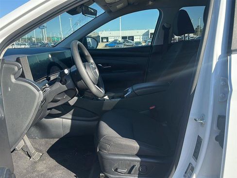 Certified 2025 Hyundai Tucson SEL AWD/4WD image 18