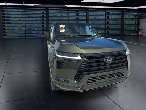 Certified 2025 Lexus GX 550 w/ Cold Area Package AWD/4WD image 3
