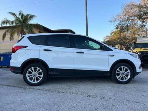 Used 2019 Ford Escape S image 2
