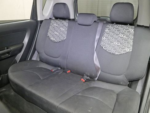 Used 2011 Kia Soul + image 9