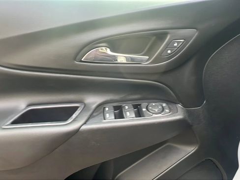 Used 2019 Chevrolet Equinox LT w/ LPO, Cargo Package image 23