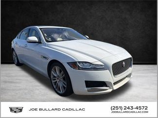 Used 2016 Jaguar XF Prestige video 1