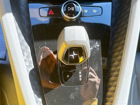 Used 2024 Polestar Polestar 2 image 18