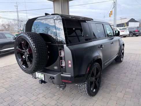 Used 2023 Land Rover Defender 110 V8 image 75