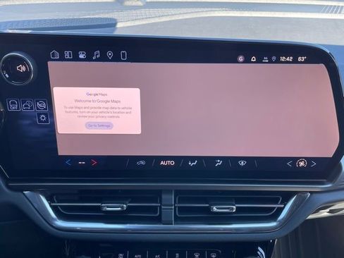 New 2026 Chevrolet Equinox EV LT image 11