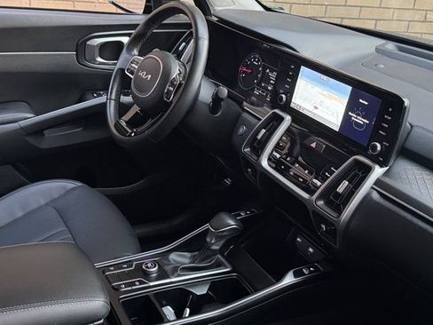 Used 2022 Kia Sorento S FWD image 7