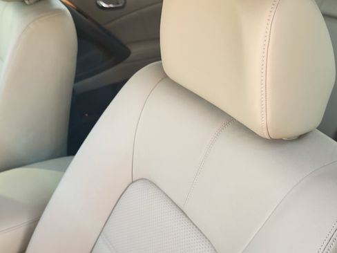 Used 2014 Nissan Murano LE w/ Platinum Edition Package image 17