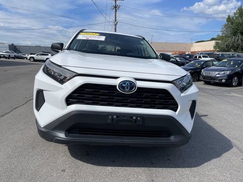 Used 2022 Toyota RAV4 LE AWD/4WD image 5