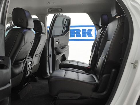 Used 2020 Chevrolet Traverse LT w/ LT Premium Package FWD image 30