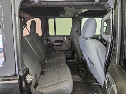 Used 2024 Jeep Wrangler Unlimited Sport AWD/4WD image 8