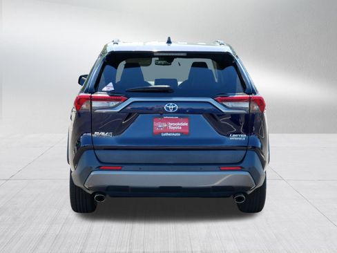Certified 2019 Toyota RAV4 Limited w/ Carpet Mat Package AWD/4WD image 4
