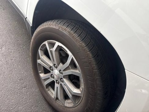 Used 2016 GMC Acadia SLT w/ Open Road Package AWD/4WD image 3