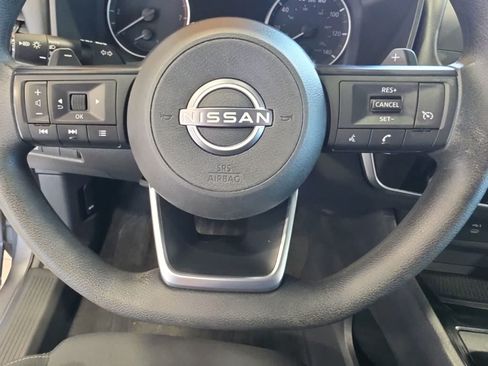 Used 2024 Nissan Rogue S AWD/4WD image 17