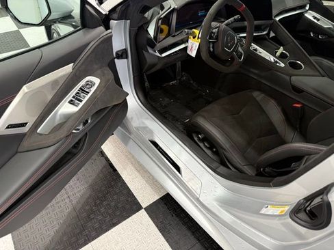 New 2026 Chevrolet Corvette Stingray Premium Conv w/ Z51 Performance Package RWD image 23